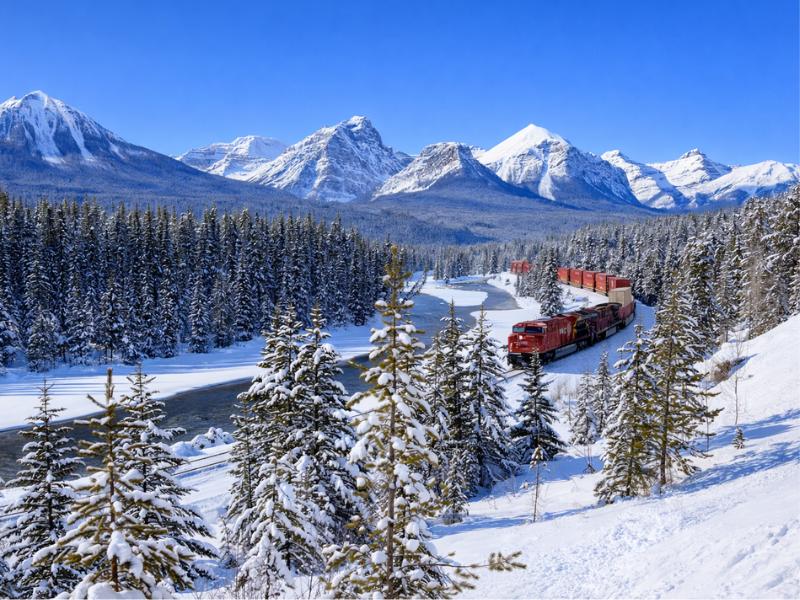 Banff, Lake Louise & Johnston Canyon Winter Wonderland Tour