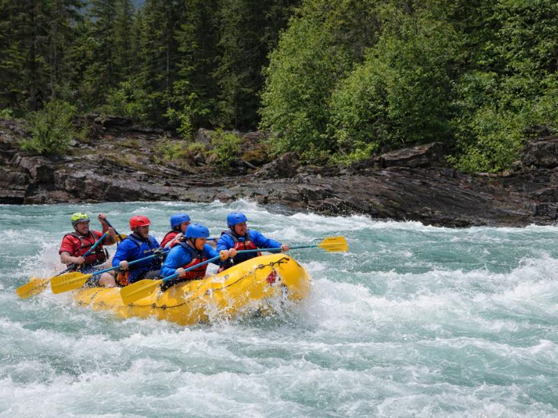 Banff Morning Whitewater Rafting Tour in Horseshoe Canyon